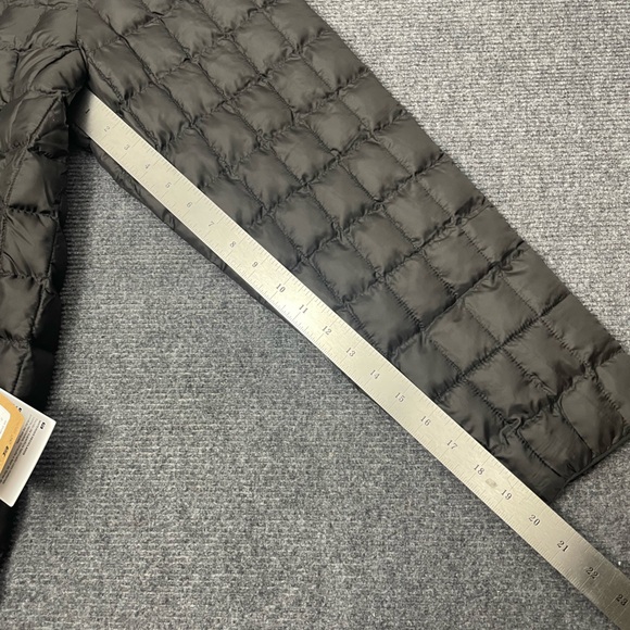 The North Face Thermoball Insulated Men Color Black Size XL - Picture 9 of 10